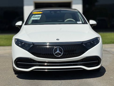 Used 2022 Mercedes-Benz EQS 450+ Sedan image 7