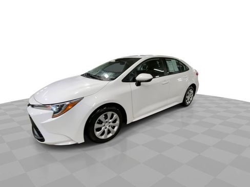 Used 2024 Toyota Corolla LE image 6