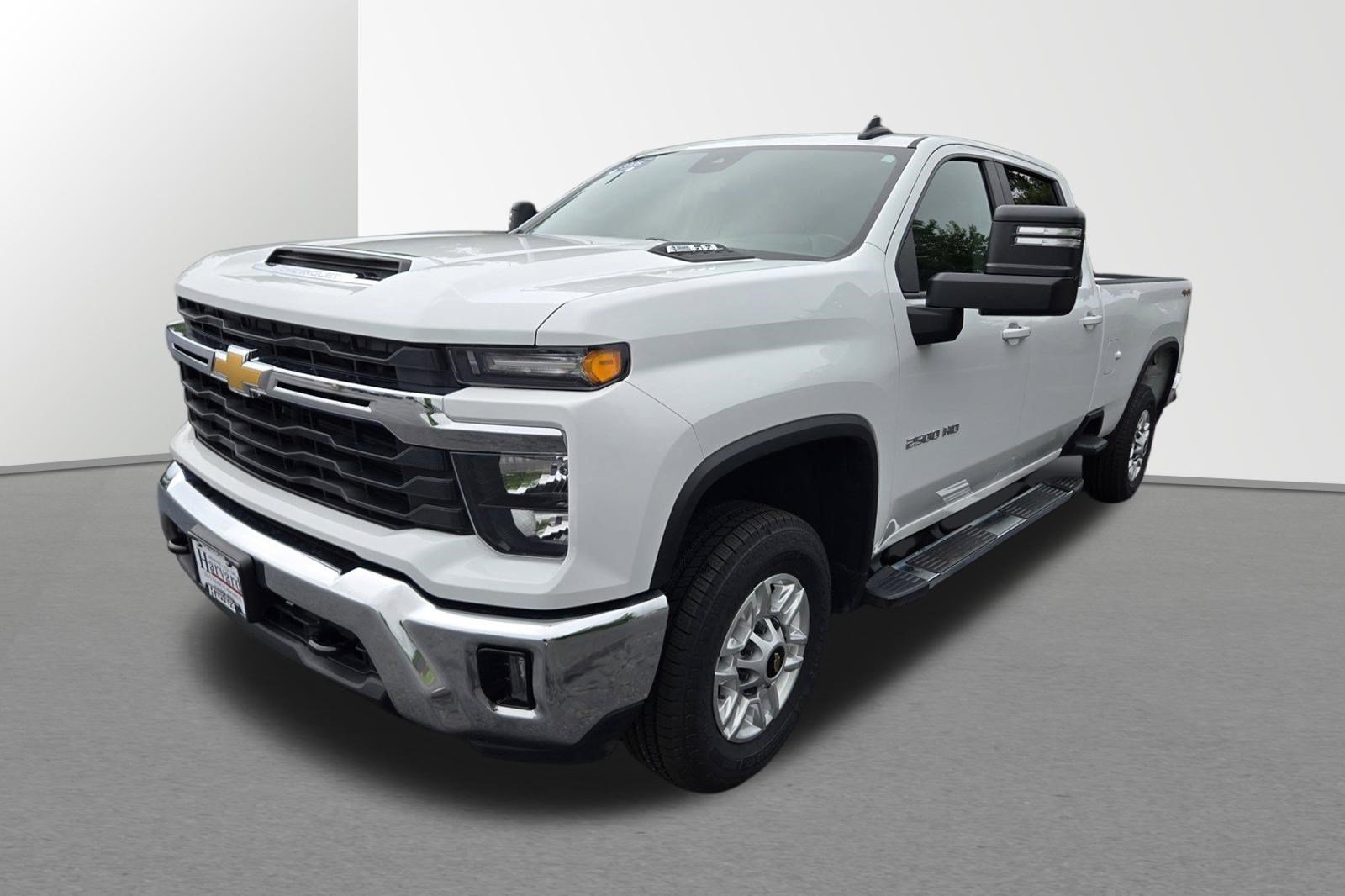 Used 2025 Chevrolet Silverado 2500 LT w/ Convenience Package AWD/4WD image 3