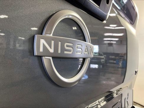 Used 2024 Nissan Frontier SV w/ Technology Package RWD image 41