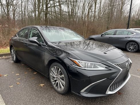 Used 2019 Lexus ES 350 w/ Premium Package image 2