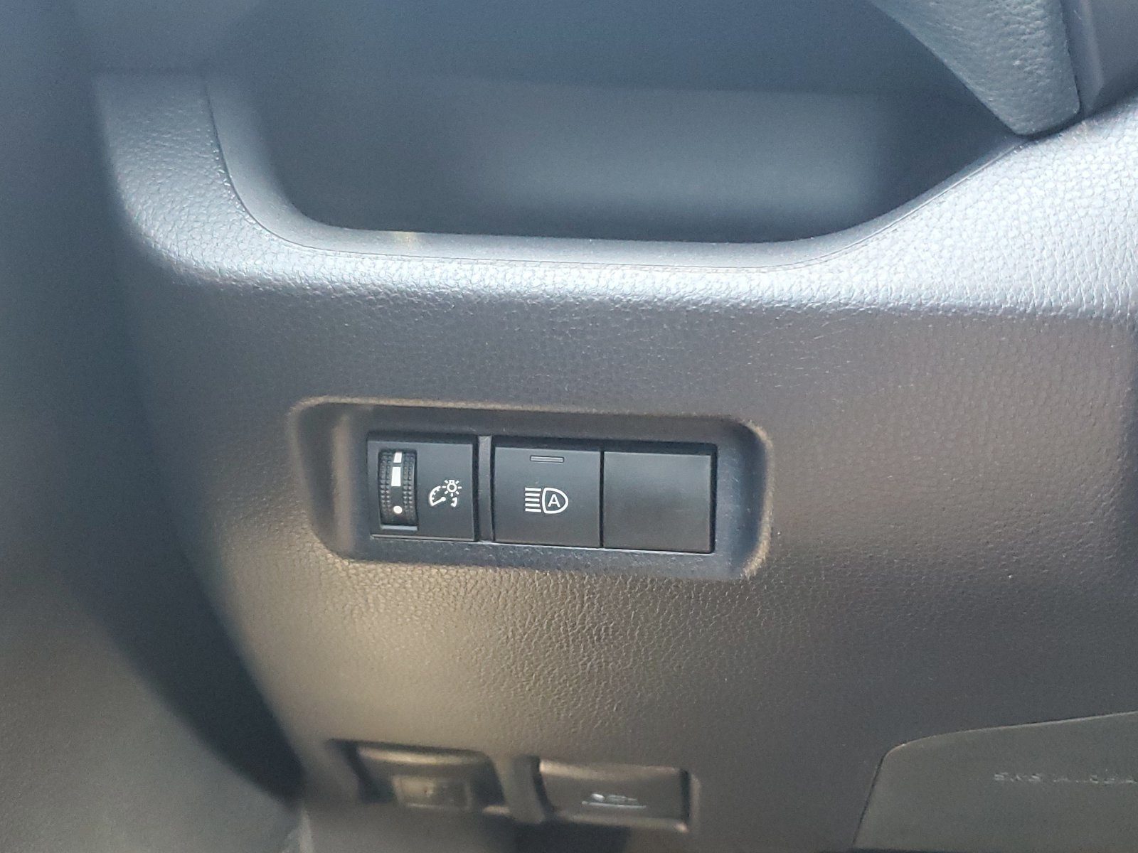Certified 2024 Toyota RAV4 LE AWD/4WD image 30