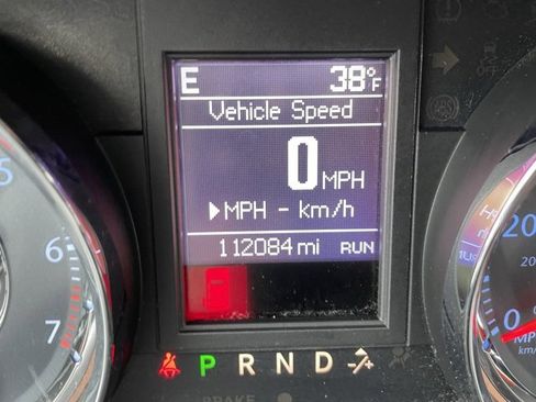 Used 2016 Chrysler Town & Country Touring image 18