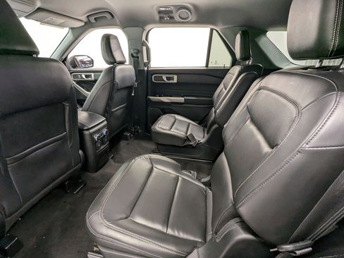 Certified 2022 Ford Explorer XLT w/ Equipment Group 202A image 19