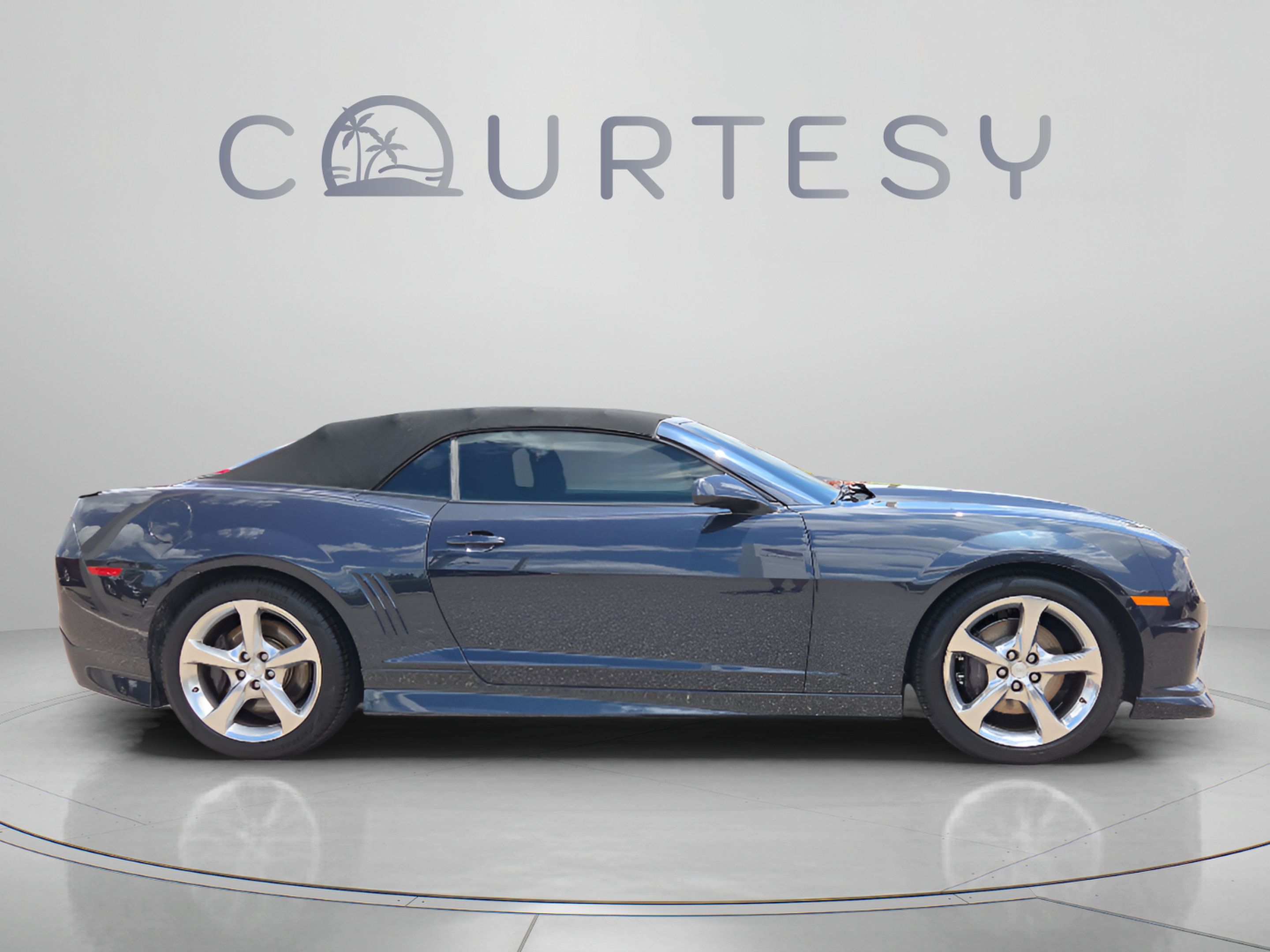 Used 2013 Chevrolet Camaro SS RWD image 6