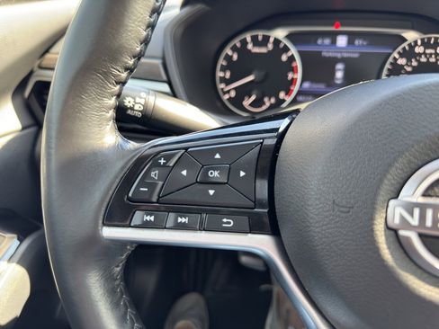 Used 2023 Nissan Altima 2.5 SV w/ SV Premium Package image 24