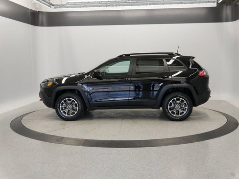 Certified 2022 Jeep Cherokee Trailhawk w/ Premium Leather Package image 45