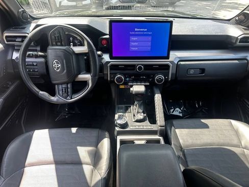 Used 2025 Toyota 4Runner TRD Off-Road Premium AWD/4WD image 19