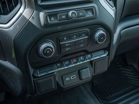 Used 2022 Chevrolet Silverado 1500 Custom RWD image 25