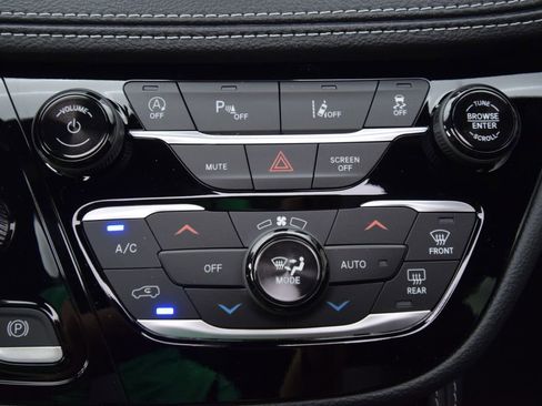 New 2026 Chrysler Pacifica Limited w/ S Appearance Package image 23