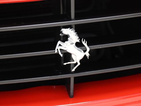 Used 2017 Ferrari California T RWD image 95