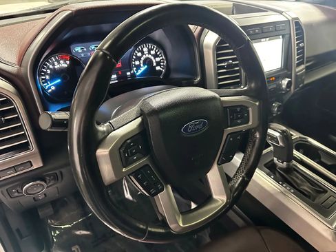 Used 2017 Ford F150 Platinum w/ Equipment Group 701A Luxury image 9