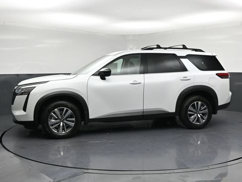 New 2026 Nissan Pathfinder SL AWD/4WD image 2