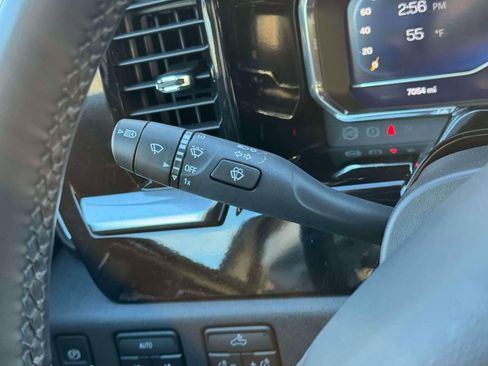 Used 2025 Chevrolet Silverado 1500 LT AWD/4WD image 19