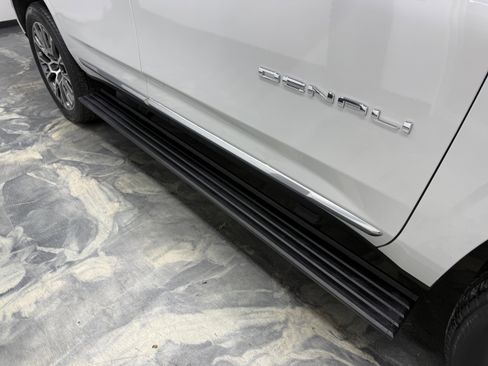 Used 2023 GMC Yukon Denali image 37