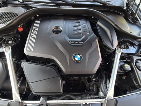Used 2022 BMW 530i RWD image 27