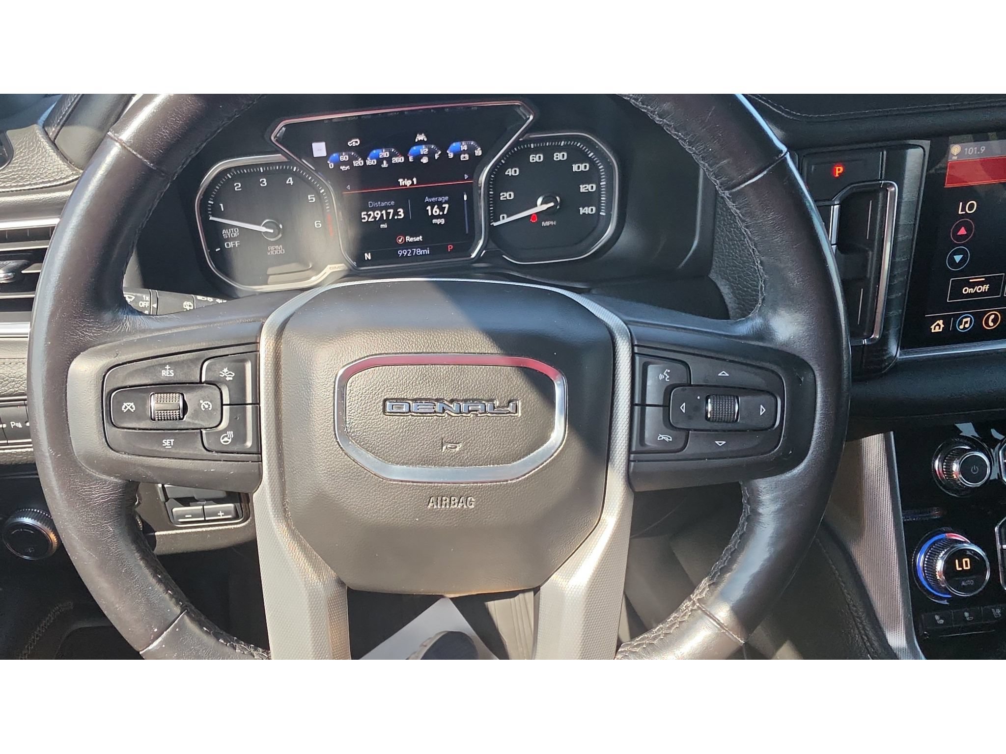 Used 2021 GMC Yukon Denali w/ Denali Ultimate Package RWD image 11
