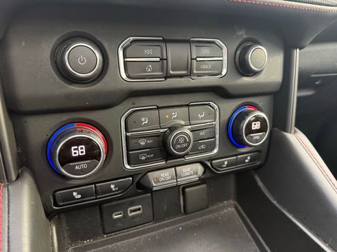 Used 2021 Chevrolet Tahoe RST image 17