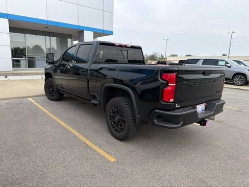 Used 2024 Chevrolet Silverado 2500 High Country w/ High Country Premium Package AWD/4WD image 6