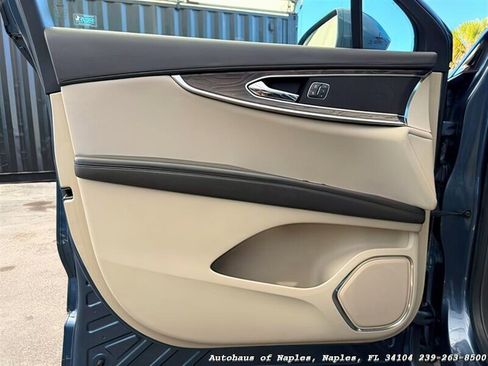 Used 2018 Lincoln MKX Reserve image 18