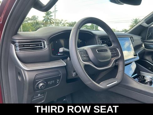 Used 2023 Jeep Wagoneer Series III w/ Preferred Equipment Group image 11