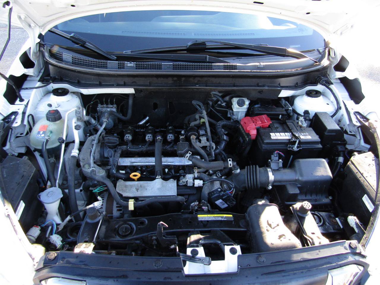 Used 2020 Nissan Kicks SR FWD image 25
