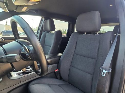 Used 2016 Jeep Grand Cherokee Laredo w/ Quick Order Package 23E AWD/4WD image 21
