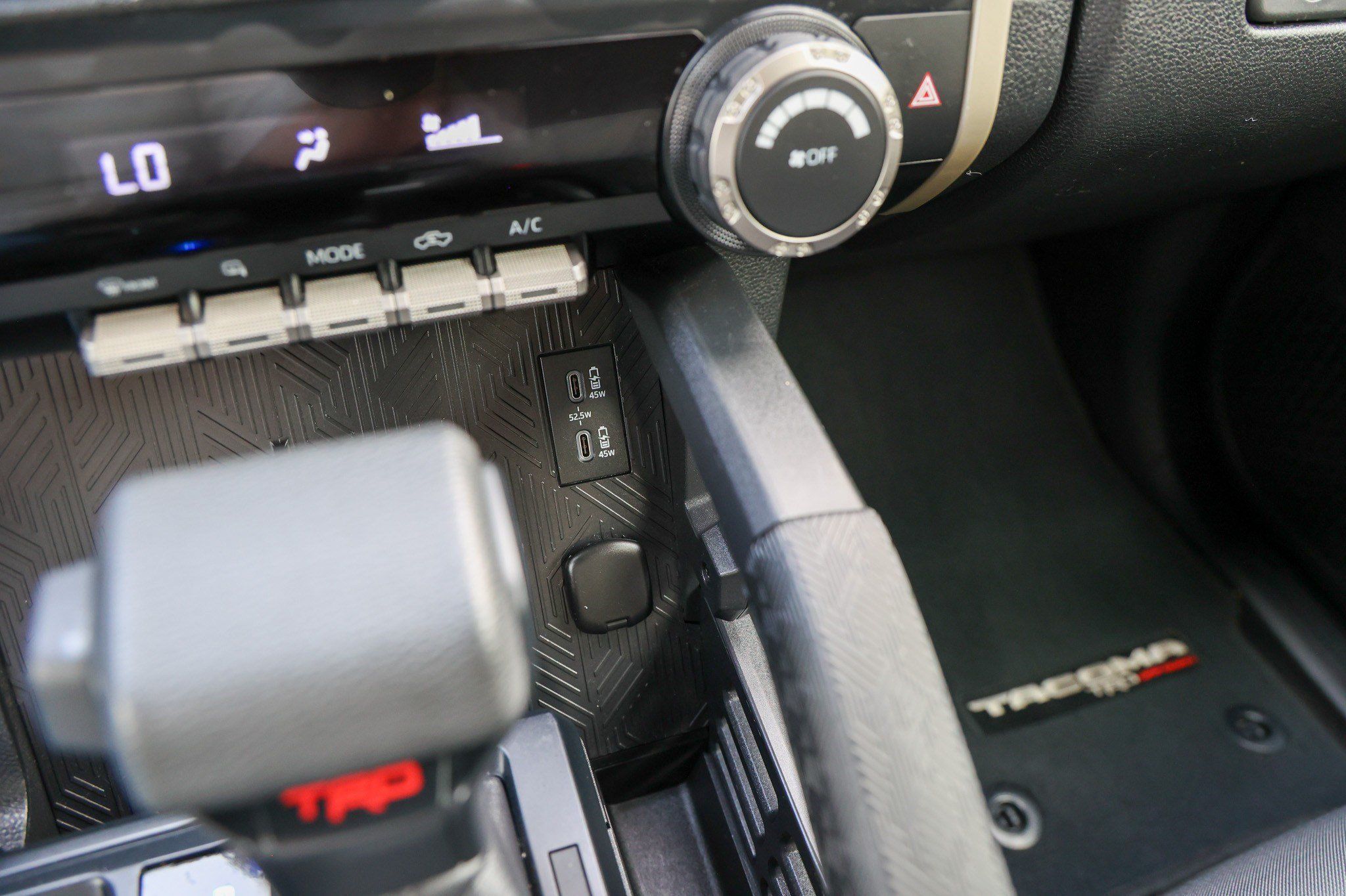 Certified 2025 Toyota Tacoma TRD Off-Road AWD/4WD image 25