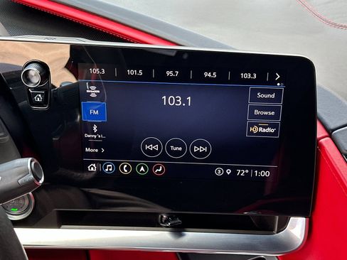 Used 2021 Chevrolet Corvette Stingray Premium Cpe w/ Z51 Performance Package image 19