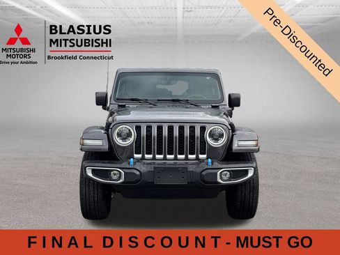 Used 2023 Jeep Wrangler Unlimited Sahara w/ Cold Weather Group AWD/4WD image 3