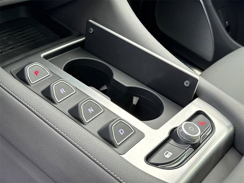 New 2024 VinFast VF 9 Plus image 27