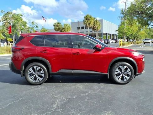 Used 2021 Nissan Rogue SV FWD image 15