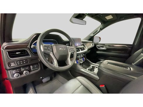 Used 2023 Chevrolet Suburban Z71 w/ Luxury Package AWD/4WD image 11