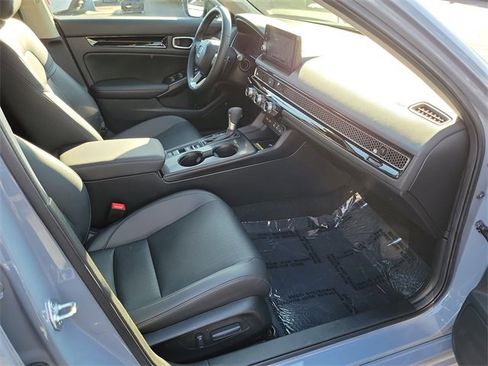 Used 2024 Honda Civic Touring image 17