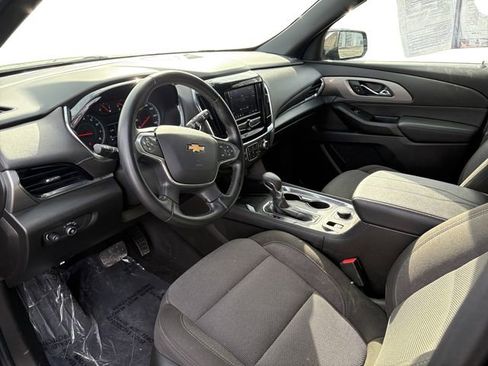 Used 2023 Chevrolet Traverse LT w/ LPO, Cargo Package FWD image 12