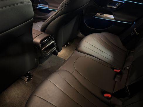 New 2027 Mercedes-Benz E 450 4MATIC Sedan image 11