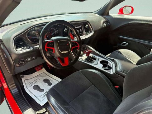 Used 2018 Dodge Challenger SXT Plus image 13