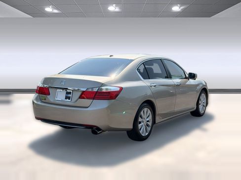 Used 2015 Honda Accord EX-L image 9