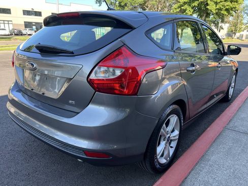 Used 2014 Ford Focus SE FWD image 3