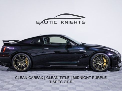 Used 2021 Nissan GT-R Premium image 1