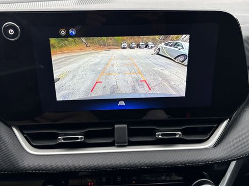 Used 2025 Chevrolet Equinox LT image 17