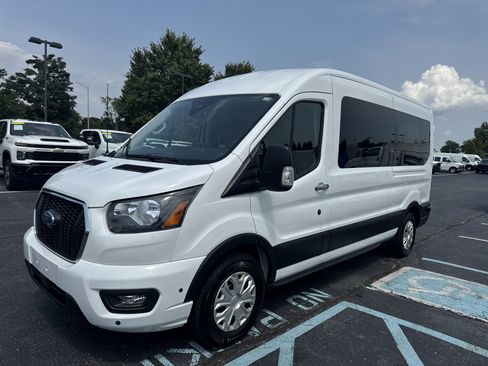Used 2024 Ford Transit 350 XLT RWD image 19