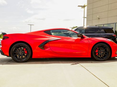 Used 2024 Chevrolet Corvette Stingray Coupe w/ Z51 Performance Package RWD image 6