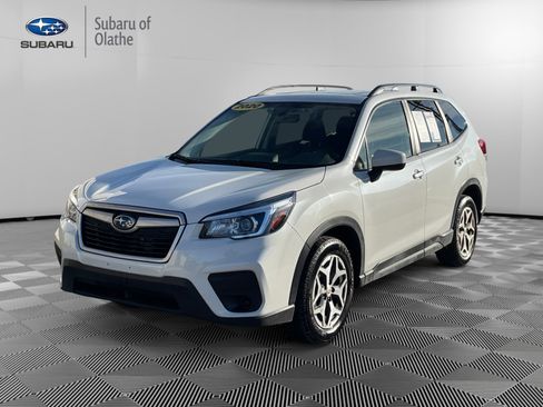 Used 2020 Subaru Forester Premium image 13