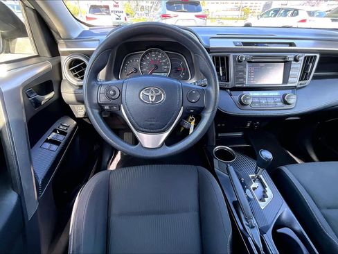 Used 2015 Toyota RAV4 XLE FWD image 5