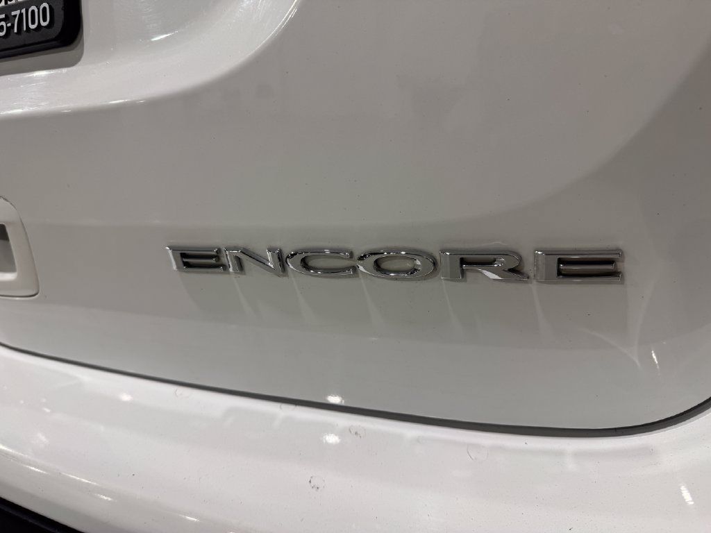 Used 2019 Buick Encore Essence FWD image 31