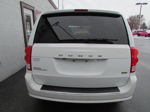 Used 2017 Dodge Grand Caravan SE w/ Power Window Group image 3