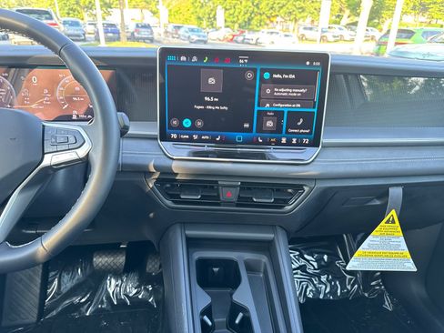Certified 2026 Volkswagen Tiguan SE AWD/4WD image 19