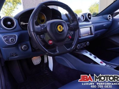 Used 2015 Ferrari California T image 5