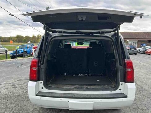 Used 2019 Chevrolet Suburban Premier image 9